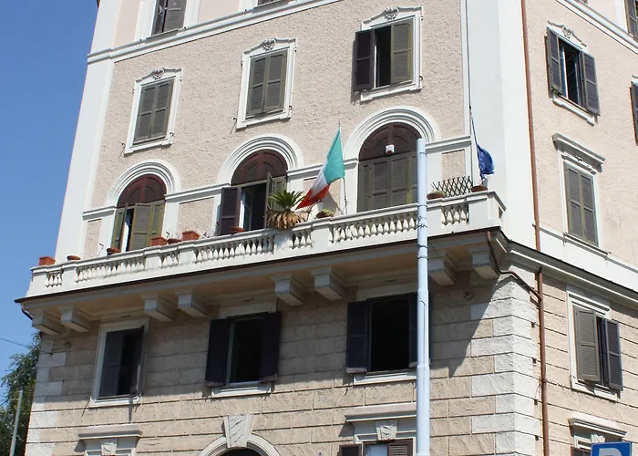 Colosseum Ξενοδοχείο με διαμερίσματα 3*