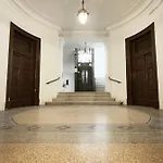Ξενοδοχείο με διαμερίσματα Colosseum
