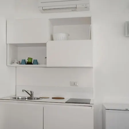 Colosseum מלון דירות רומא