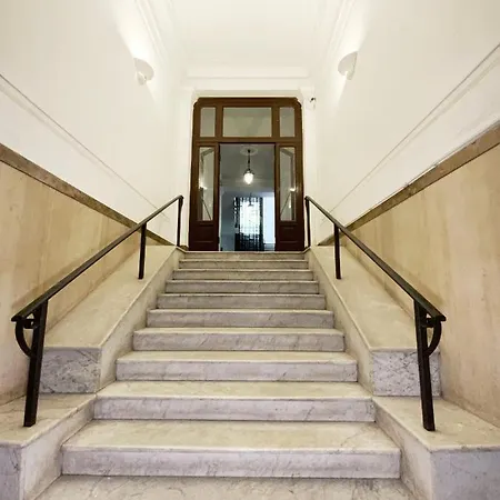 Colosseum Apartahotel Roma