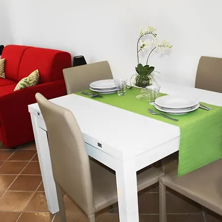 Colosseum מלון דירות 3*